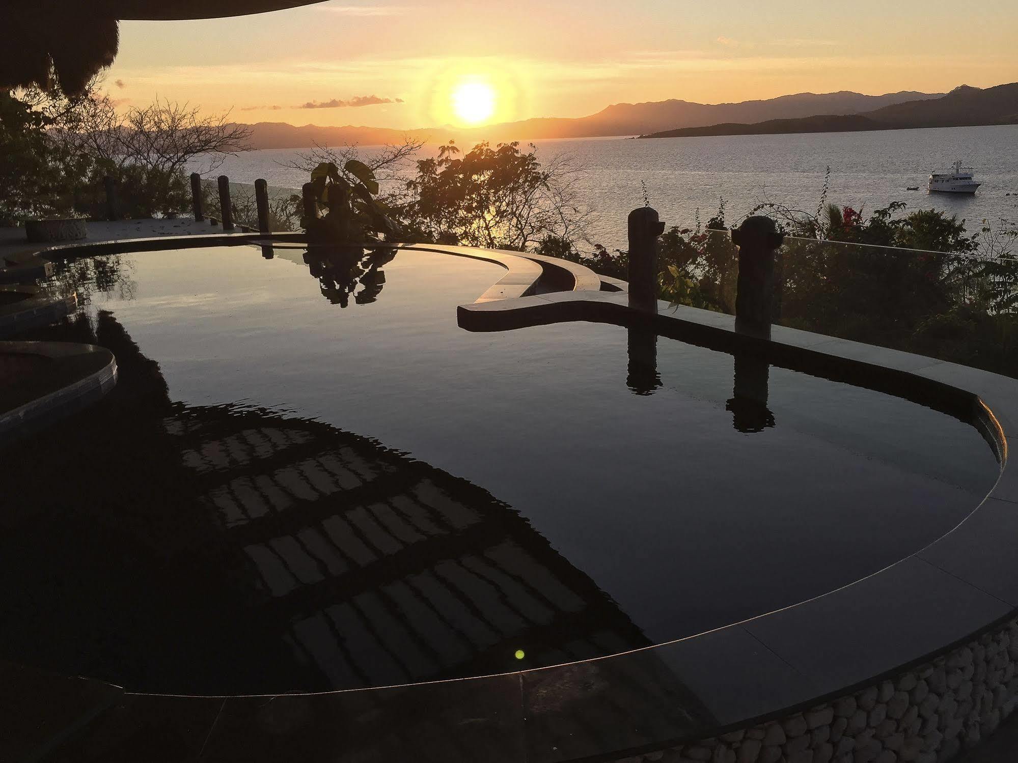 Noanoa Island (Adults Only) Hotel Taytay  Exterior photo